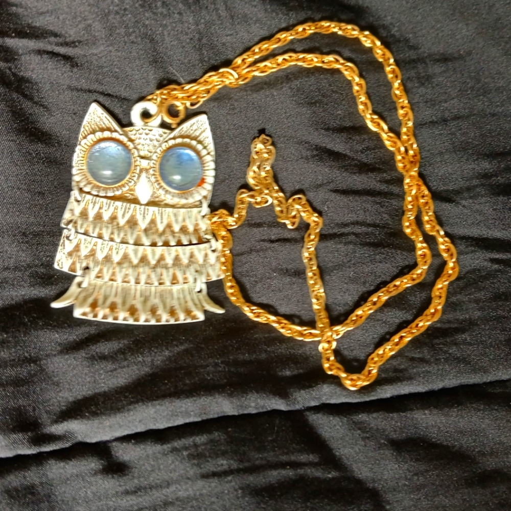 Beautiful Owl Pendant Necklace